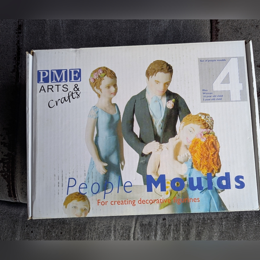 PME Arts & Crafts People Moulds Set